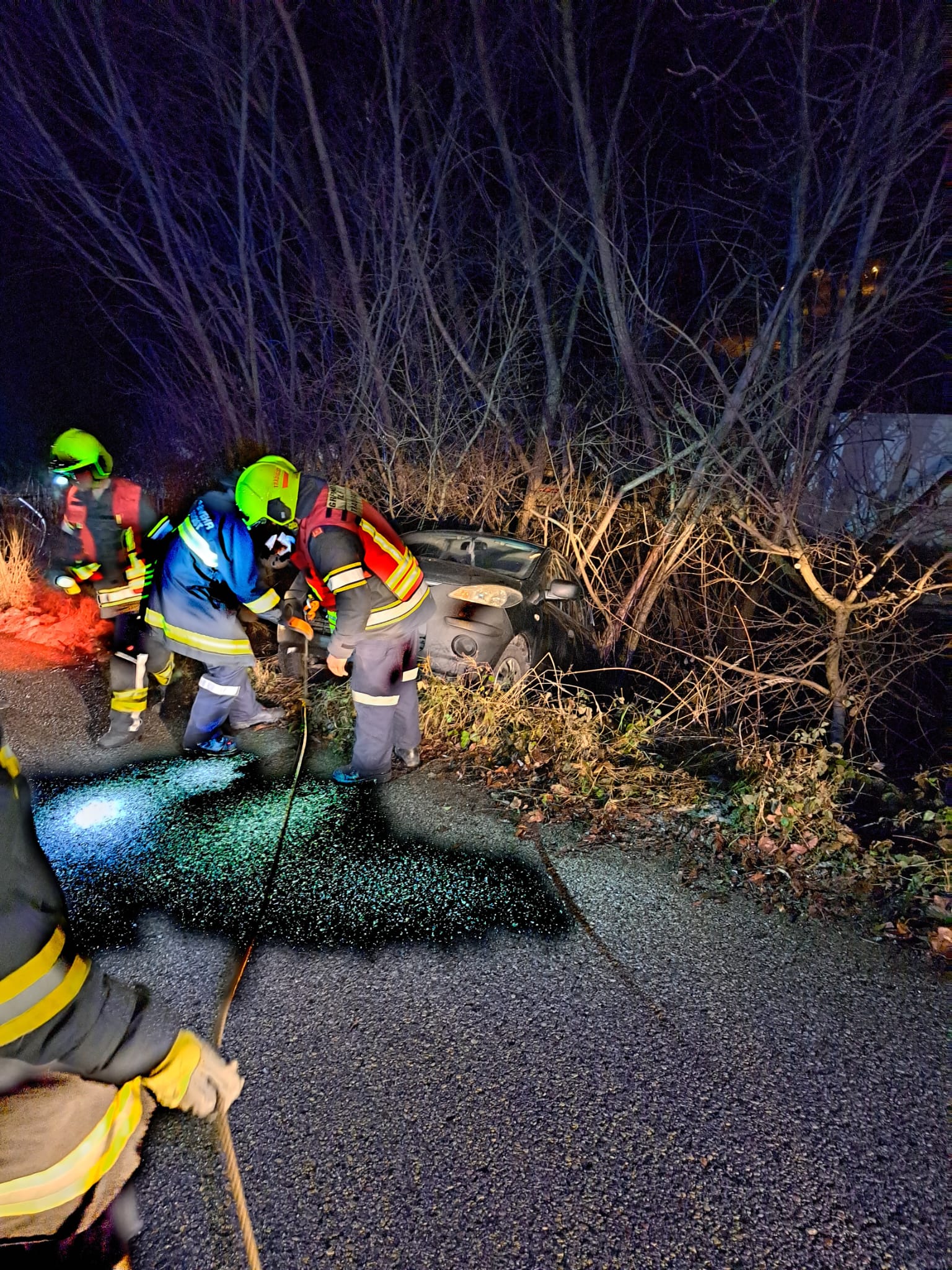 PKW-Bergung in Steinklamm